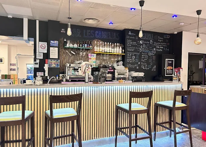 De Jeunesse HI Les CaméliasHostel